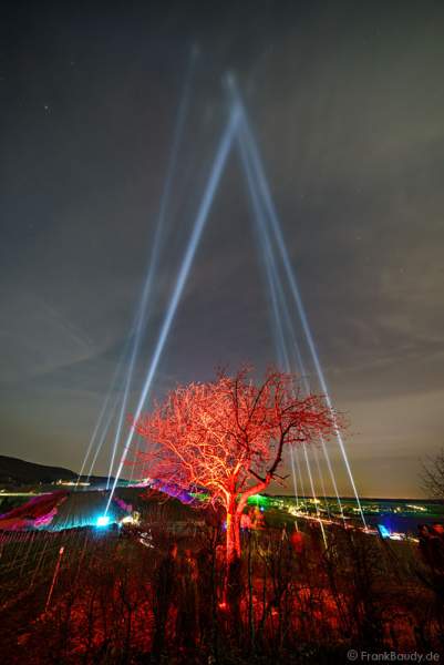 Leuchtende Weinbergnacht 2017 mit Himmelsstrahler (Skybeamer) in Bad Dürkheim