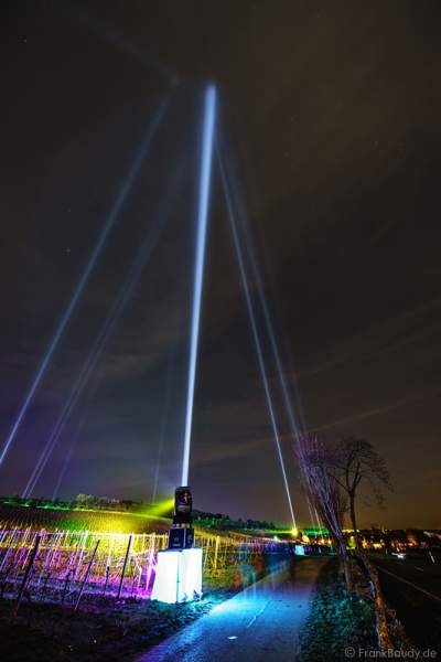 Leuchtende Weinbergnacht 2017 mit Himmelsstrahler (Skybeamer) in Bad Dürkheim