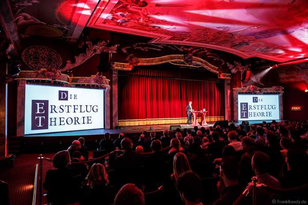 Michael Mack stellt das Flying Theater „Voletarium“ als Neuheit 2017 im Europa-Park vor