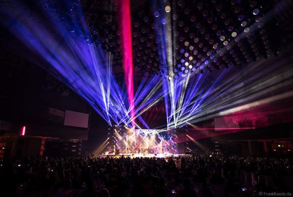 Auftritt Schiller und das Berlin Show Orchestra beim PRG Live Entertainment Award (LEA) 2017 in der Festhalle in Frankfurt