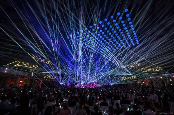 Auftritt Schiller und das Berlin Show Orchestra beim PRG Live Entertainment Award (LEA) 2017 in der Festhalle in Frankfurt