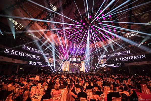 Große Lichtshow beim PRG Live Entertainment Award (LEA) 2017 in der Festhalle Frankfurt