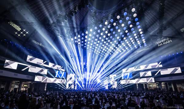 Auftritt Dancefloor Destruction Crew beim PRG Live Entertainment Award (LEA) 2017 in der Festhalle in Frankfurt