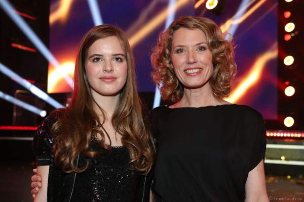 Franziska Reichenbacher und ihre Tochter Serafina beim PRG Live Entertainment Award (LEA) 2017 in der Festhalle in Frankfurt