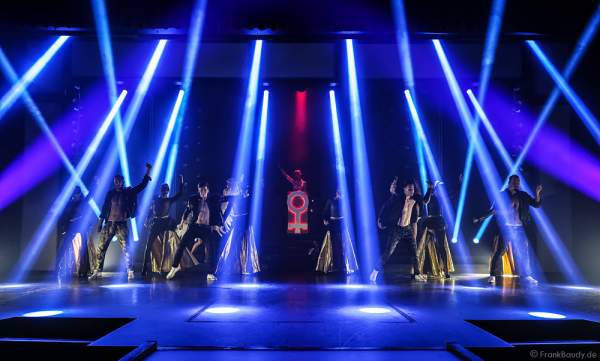 Europa-Park Showballett beim Opening der Party-Show Night.Beat.Angels 2017 im barocken Teatro dell’Arte - Europa-Park