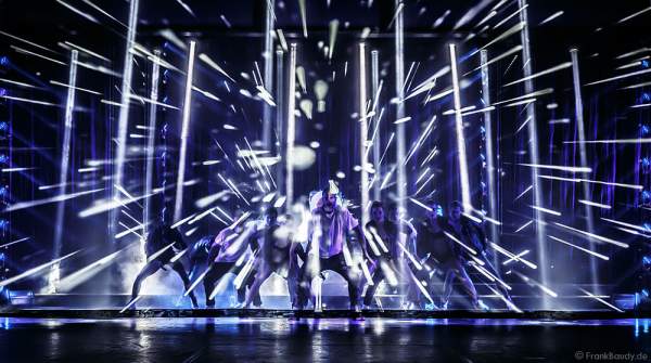 THE.K Streetdancer und das Europa-Park Showballett bei der Party-Show Night.Beat.Angels 2017 im Europa-Park