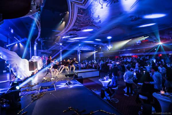 THE.K Streetdancer und Europa-Park Tänzer bei der Party-Show Night.Beat.Angels 2017 im Europa-Park