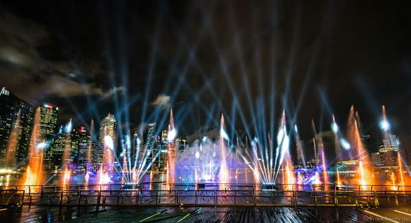 New light and water show SPECTRA at Marina Bay Sands Singapore