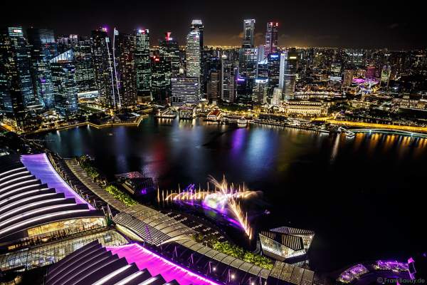 New light and water show SPECTRA with dancing water fountains, water screens and laser at Marina Bay Sands Singapore