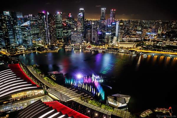 New light and water show SPECTRA with dancing water fountains, water screens and laser at Marina Bay Sands Singapore