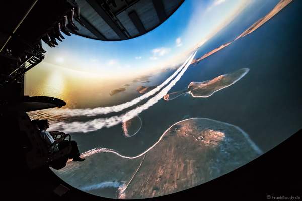 Innenaufnahmen und Filmbilder des größten Flying Theater Europas VOLETARIUM bei der Einweihung am 1. Juni 2017 im Europa-Park