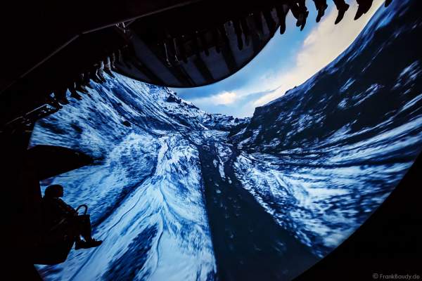 Innenaufnahmen und Filmbilder des größten Flying Theater Europas VOLETARIUM bei der Einweihung am 1. Juni 2017 im Europa-Park