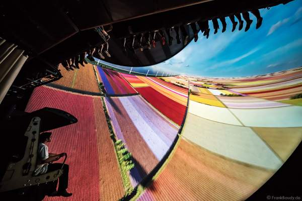 Innenaufnahmen und Filmbilder des größten Flying Theater Europas VOLETARIUM bei der Einweihung am 1. Juni 2017 im Europa-Park