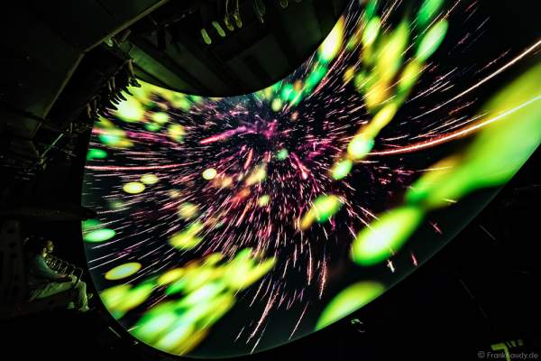 Innenaufnahmen und Filmbilder des größten Flying Theater Europas VOLETARIUM bei der Einweihung am 1. Juni 2017 im Europa-Park