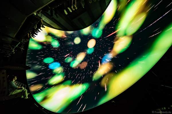 Innenaufnahmen und Filmbilder des größten Flying Theater Europas VOLETARIUM bei der Einweihung am 1. Juni 2017 im Europa-Park