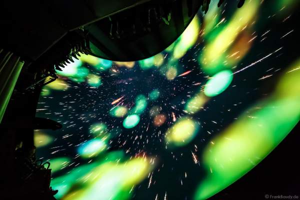 Innenaufnahmen und Filmbilder des größten Flying Theater Europas VOLETARIUM bei der Einweihung am 1. Juni 2017 im Europa-Park