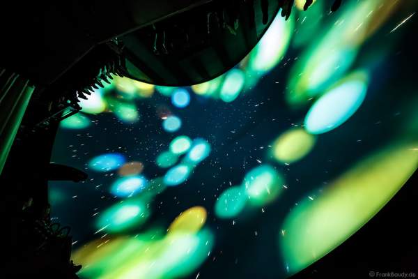 Innenaufnahmen und Filmbilder des größten Flying Theater Europas VOLETARIUM bei der Einweihung am 1. Juni 2017 im Europa-Park