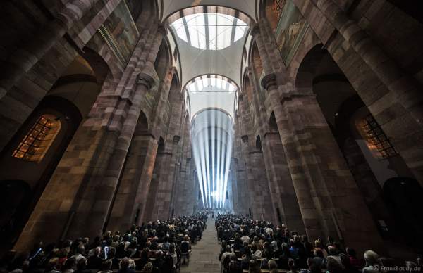 Glaubensfeuer im Dom zu Speyer am Pfingstsonntag (4. Juni 2017) zur 200-Jahr-Feier der Neugründung des Bistum Speyer