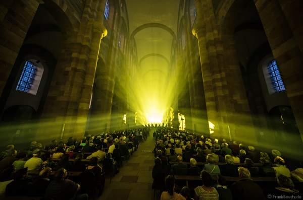 Glaubensfeuer im Dom zu Speyer am Pfingstsonntag (4. Juni 2017) zur 200-Jahr-Feier der Neugründung des Bistum Speyer