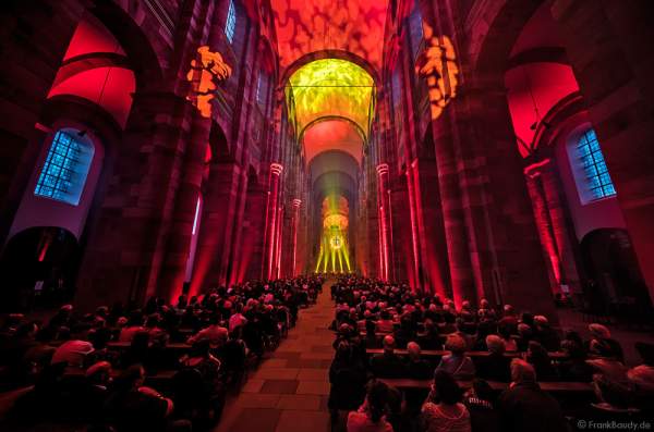 Glaubensfeuer im Dom zu Speyer am Pfingstsonntag (4. Juni 2017) zur 200-Jahr-Feier der Neugründung des Bistum Speyer