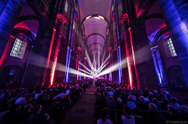 Glaubensfeuer im Dom zu Speyer am Pfingstsonntag (4. Juni 2017) zur 200-Jahr-Feier der Neugründung des Bistum Speyer