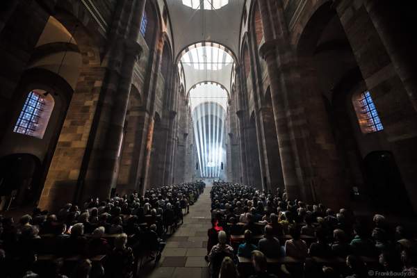 Glaubensfeuer im Dom zu Speyer am Pfingstsonntag (4. Juni 2017) zur 200-Jahr-Feier der Neugründung des Bistum Speyer