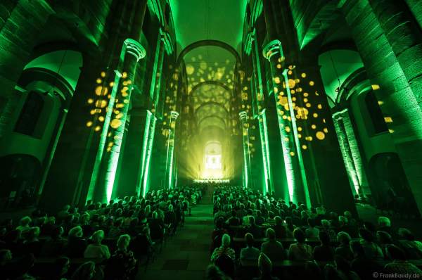 Glaubensfeuer im Dom zu Speyer am Pfingstsonntag (4. Juni 2017) zur 200-Jahr-Feier der Neugründung des Bistum Speyer