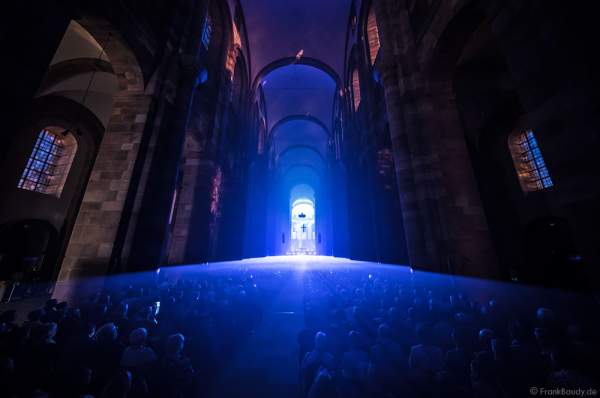 Glaubensfeuer im Dom zu Speyer am Pfingstsonntag (4. Juni 2017) zur 200-Jahr-Feier der Neugründung des Bistum Speyer