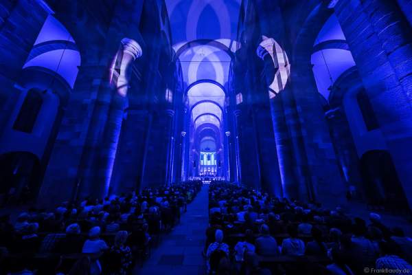 Glaubensfeuer im Dom zu Speyer am Pfingstsonntag (4. Juni 2017) zur 200-Jahr-Feier der Neugründung des Bistum Speyer
