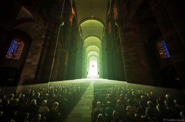 Glaubensfeuer im Dom zu Speyer am Pfingstsonntag (4. Juni 2017) zur 200-Jahr-Feier der Neugründung des Bistum Speyer