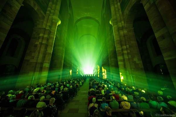 Glaubensfeuer im Dom zu Speyer am Pfingstsonntag (4. Juni 2017) zur 200-Jahr-Feier der Neugründung des Bistum Speyer