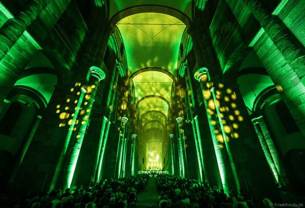 Glaubensfeuer im Dom zu Speyer am Pfingstsonntag (4. Juni 2017) zur 200-Jahr-Feier der Neugründung des Bistum Speyer