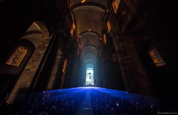 Glaubensfeuer im Dom zu Speyer am Pfingstsonntag (4. Juni 2017) zur 200-Jahr-Feier der Neugründung des Bistum Speyer