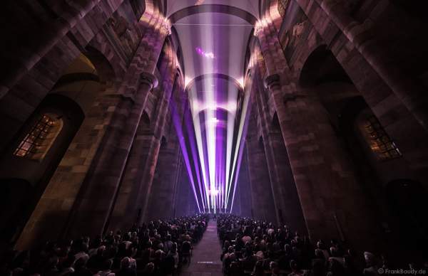 Glaubensfeuer im Dom zu Speyer am Pfingstsonntag (4. Juni 2017) zur 200-Jahr-Feier der Neugründung des Bistum Speyer