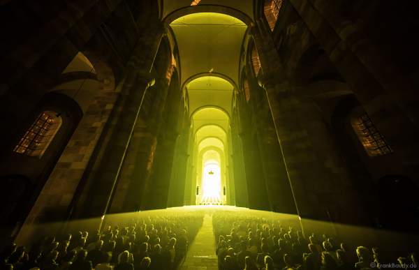 Glaubensfeuer im Dom zu Speyer am Pfingstsonntag (4. Juni 2017) zur 200-Jahr-Feier der Neugründung des Bistum Speyer