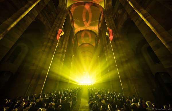 Glaubensfeuer im Dom zu Speyer am Pfingstsonntag (4. Juni 2017) zur 200-Jahr-Feier der Neugründung des Bistum Speyer