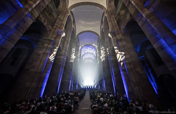 Glaubensfeuer im Dom zu Speyer am Pfingstsonntag (4. Juni 2017) zur 200-Jahr-Feier der Neugründung des Bistum Speyer