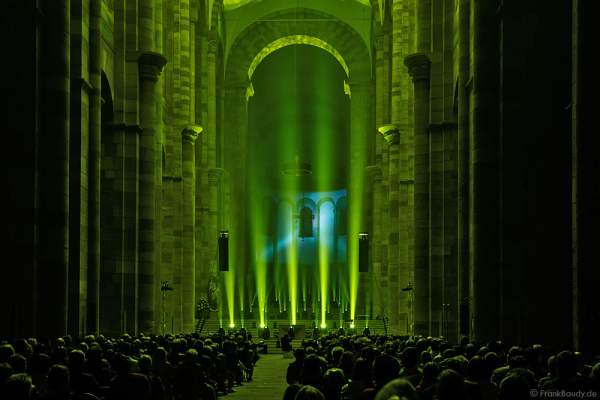 Glaubensfeuer im Dom zu Speyer am Pfingstsonntag (4. Juni 2017) zur 200-Jahr-Feier der Neugründung des Bistum Speyer