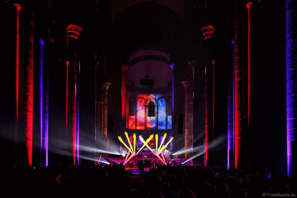 Glaubensfeuer im Dom zu Speyer am Pfingstsonntag (4. Juni 2017) zur 200-Jahr-Feier der Neugründung des Bistum Speyer