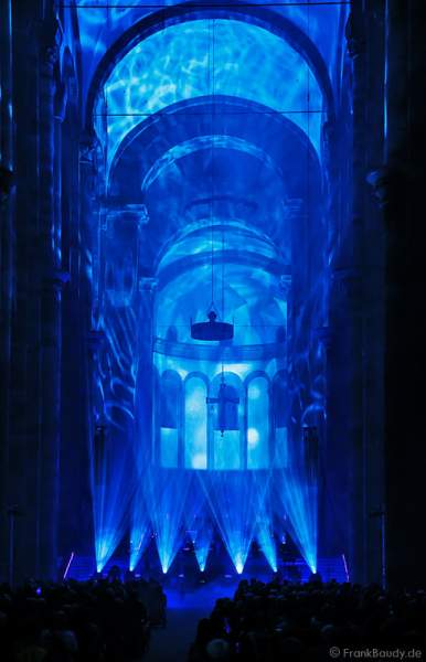 Glaubensfeuer im Dom zu Speyer am Pfingstsonntag (4. Juni 2017) zur 200-Jahr-Feier der Neugründung des Bistum Speyer