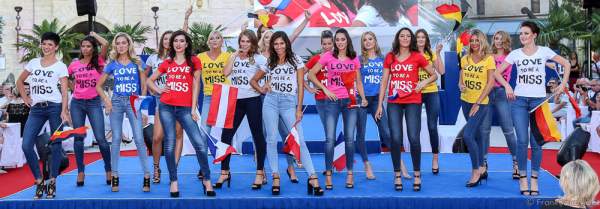 Nina Kiehnle, Soraya Kohlmann, Camilla Schenkel, Dijana Cvijetic, Melanie Pardo, Anja Lopes, Laury Caron, Sonia Monsour, Sarah Michel, Floor Masselink, Zoé Niewold, Vienne Passchier, Liesbeth Claus, Delphine Devos, Eva Mira, Marleen Haubenwaller, Maria Maksimovic, Jessica Nagy beim 2. Europäischer Missen TEAM-Cup am 6. Juli 2017 im Europa-Park in Rust