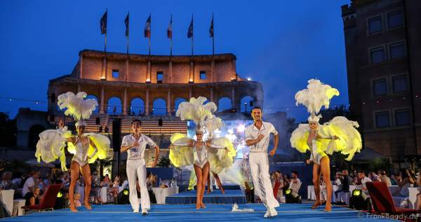 Das Europa-Park Showballett beim 2. Europäischen Missen TEAM-Cup am 6. Juli 2017 im Europa-Park in Rust