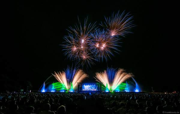 ORSOphilharmonic mit Sound of Cinema beim Festival-Vents-d-Est mit Wassershow und Feuerwerk bei Art et Lumière 2017 in Furdenheim