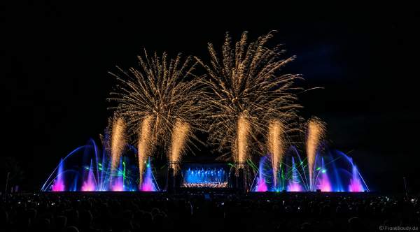 ORSOphilharmonic mit Sound of Cinema beim Festival-Vents-d-Est mit Wassershow und Feuerwerk bei Art et Lumière 2017 in Furdenheim