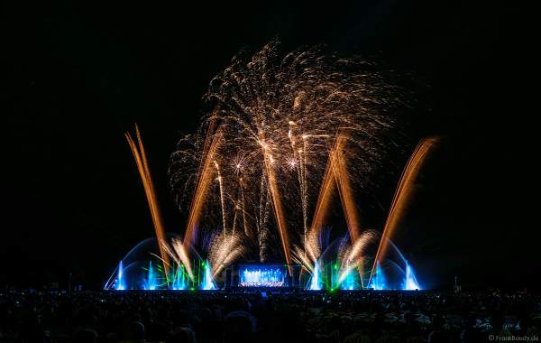 ORSOphilharmonic mit Sound of Cinema beim Festival-Vents-d-Est mit Wassershow und Feuerwerk bei Art et Lumière 2017 in Furdenheim