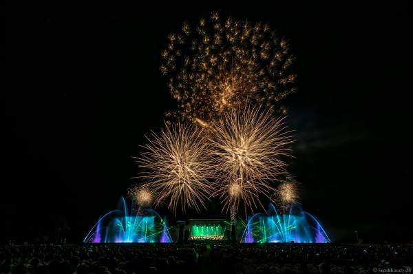 ORSOphilharmonic mit Sound of Cinema beim Festival-Vents-d-Est mit Wassershow und Feuerwerk bei Art et Lumière 2017 in Furdenheim