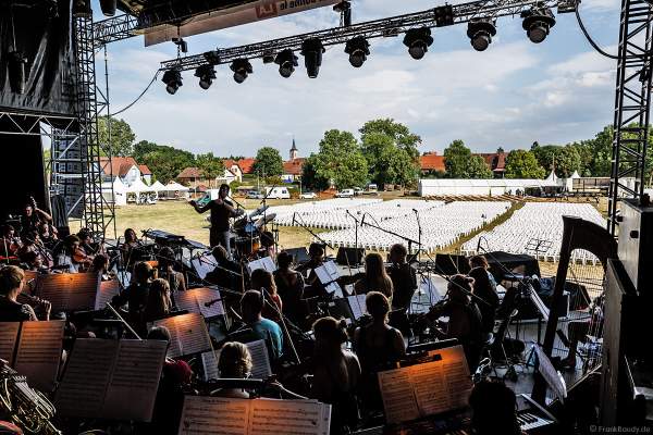 ORSOphilharmonic bei den Proben Backstage beim Festival-Vents-d-Est bei Art et Lumière 2017 in Furdenheim