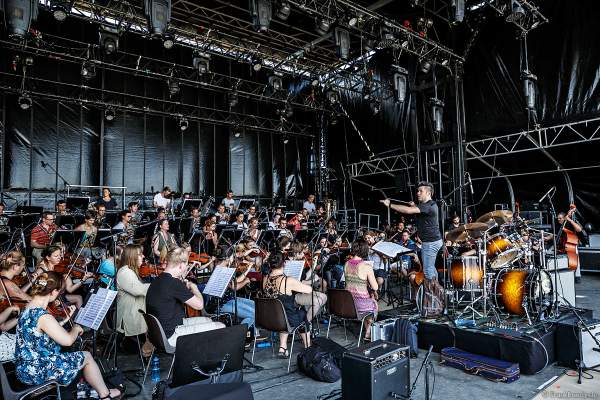 ORSOphilharmonic bei den Proben Backstage beim Festival-Vents-d-Est bei Art et Lumière 2017 in Furdenheim