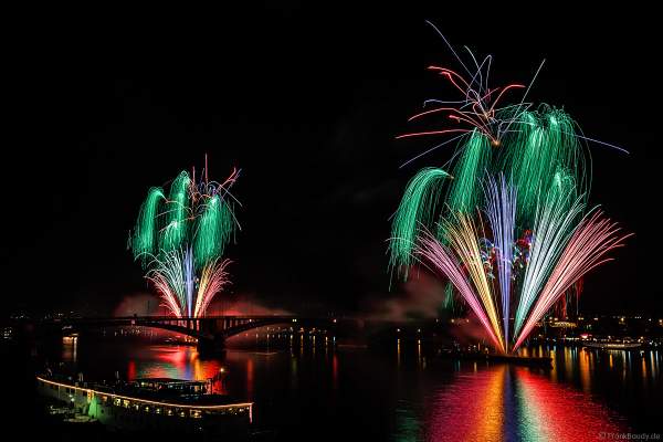 Feuerwerk bei den Mainzer Sommerlichter 2017
