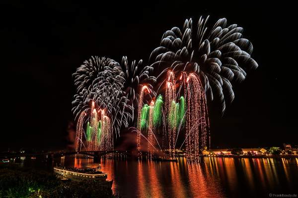 Feuerwerk bei den Mainzer Sommerlichter 2017